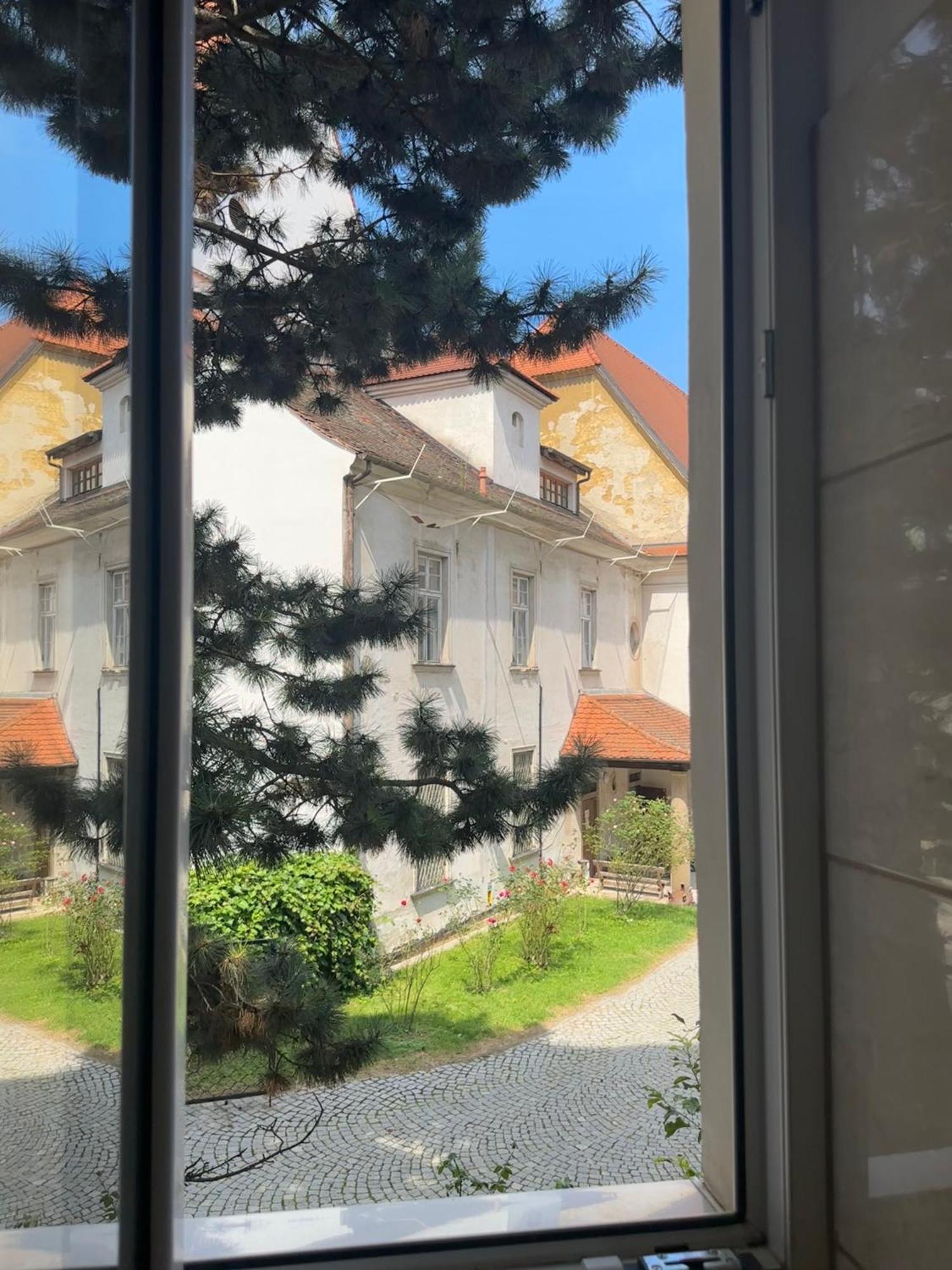 Comfort Apartment Brno-City Center Luaran gambar